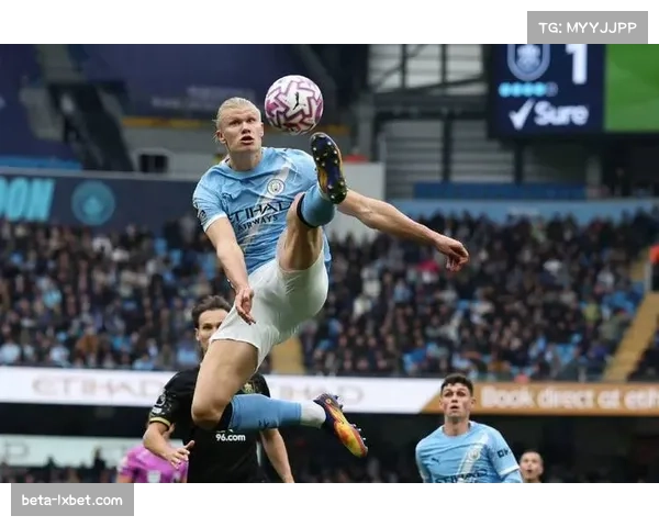 绝杀进球定胜局 曼联2-1逆袭登顶 英超榜首易主 利物浦跌至第二